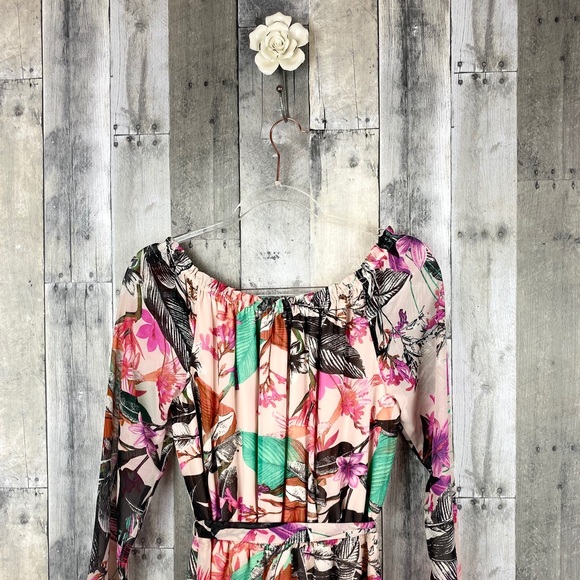 Nine West Floral Shirred Pleated Maxi Dress Size 4 - Picture 3 of 8